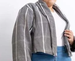 Osei-DuroOsei-DuroAbiba Jacket - Guinea Fowl 31 Osei-DuroOsei-DuroAbiba Jacket - Guinea Fowl -Outlet Lustro Wear Store Abiba Jacket in Guinea Fowl 20230907160214