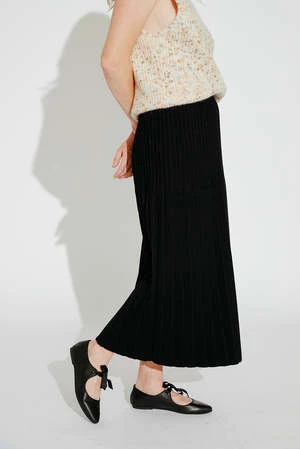 Ali GoldenKnit Pleated Skirt - Black 11 Ali GoldenKnit Pleated Skirt - Black - Image 11