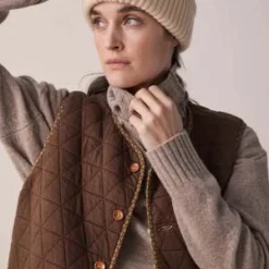 A MenteAmente Reversible Vest - Oatmeal Brown 15 A MenteAmente Reversible Vest - Oatmeal Brown -Outlet Lustro Wear Store Amente Reversible Vest Oatmeal Brown 20231013011530 1