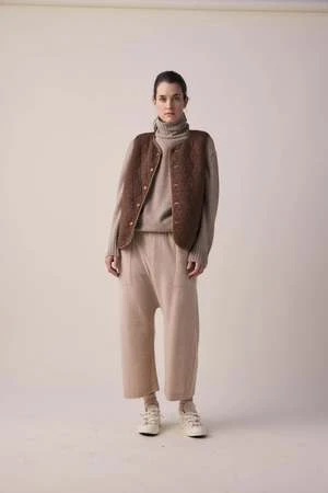 A MenteAmente Reversible Vest - Oatmeal Brown 6 A MenteAmente Reversible Vest - Oatmeal Brown - Image 6