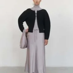 AMOMENTOAmomento Silky Long Skirt - Beige 20 AMOMENTOAmomento Silky Long Skirt - Beige -Outlet Lustro Wear Store Amomento Silky Long Skirt Beige 20230826003831 1