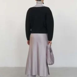 AMOMENTOAmomento Silky Long Skirt - Beige 22 AMOMENTOAmomento Silky Long Skirt - Beige -Outlet Lustro Wear Store Amomento Silky Long Skirt Beige 20230826003831 3