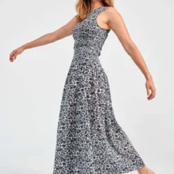 Apiece ApartSiempre Tank Maxi Dress - Organic Floral Navy -Outlet Lustro Wear Store Apiece Apart Siempre Tank Maxi Dress Organic Floral Navy 20230707223049
