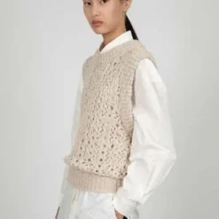 AMOMENTOCROCHET VEST - BEIGE/Black