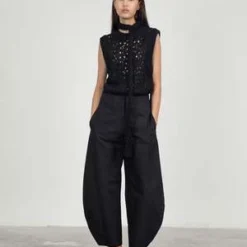 AMOMENTOCROCHET VEST - BEIGE/Black -Outlet Lustro Wear Store CROCHET VEST 20230901210339 1