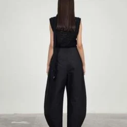 AMOMENTOCROCHET VEST - BEIGE/Black -Outlet Lustro Wear Store CROCHET VEST 20230901210340