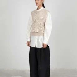 AMOMENTOCROCHET VEST - BEIGE/Black -Outlet Lustro Wear Store CROCHET VEST 20230901210341 1