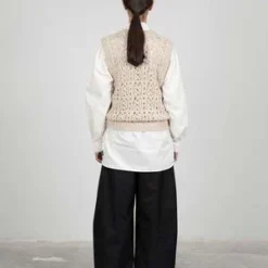 AMOMENTOCROCHET VEST - BEIGE/Black -Outlet Lustro Wear Store CROCHET VEST 20230901210341
