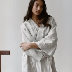 Deiji StudiosThe 02 Full Length Robe - Pinstripe -Outlet Lustro Wear Store Deiji Studios The 02 Full Length Robe Pinstripe 20211112040549