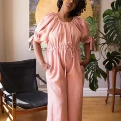 Eliza FaulknerRamona Jumpsuit - Pink Linen 14 Eliza FaulknerRamona Jumpsuit - Pink Linen -Outlet Lustro Wear Store Eliza Faulkner Ramona Jumpsuit Pink Linen 20220519202814 1