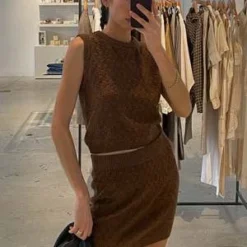 LUCY PARISEste Sweater Knit Vest Top - Chestnut