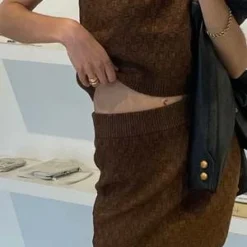 LUCY PARISEste Sweater Knit Vest Top - Chestnut -Outlet Lustro Wear Store Este Chestnut Sweater Knit Vest Top 20231006195934