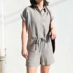 Eve GravelAidan Jumpsuit - Naturel/Noir -Outlet Lustro Wear Store Eve Gravel Aidan Jumpsuit Naturel Noir 20230415002323 1