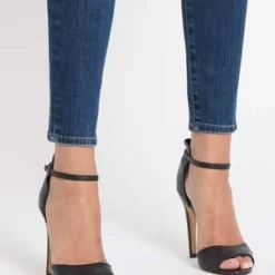 FRAME DenimAli High Rise Cigarette Raw Edge Jean - Mid Denim -Outlet Lustro Wear Store FRAME Denim Ali High Rise Cigarette Raw Edge Jean Mid Denim 20220530060451 1