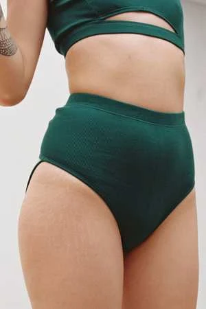 MARIEYATG-Tang Thong - Emerald 2 MARIEYATG-Tang Thong - Emerald - Image 2