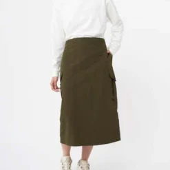 GramicciNylon Tussah Covertible Apron Dress - Deep Olive 7 GramicciNylon Tussah Covertible Apron Dress - Deep Olive -Outlet Lustro Wear Store Gramicci NYLON TUSSAH COVERTIBLE APRON DRESS DEEP OLIVE 20230929065217 2