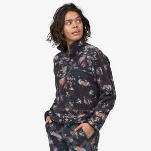 PatagoniaLightweight Synchilla Snap-T Fleece Pullover - Swirl Floral/Pitch Blue 2 PatagoniaLightweight Synchilla Snap-T Fleece Pullover - Swirl Floral/Pitch Blue - Image 2