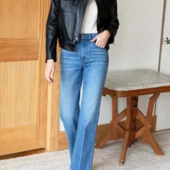 Twin DovesTreasure Straight Ankle - Worn Blue