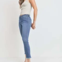 Just Black DenimThe Fray Hem Skinny - Medium Denim 7 Just Black DenimThe Fray Hem Skinny - Medium Denim -Outlet Lustro Wear Store The Fray Hem Skinny 20230622173921 2