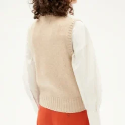 Thinking MUGinger Knitted Vest - Beige -Outlet Lustro Wear Store Thinking MU Ginger Knitted Vest Beige 20230913015500 1